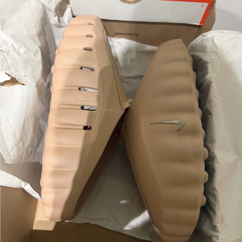 Men’s Nike mind 001 pregame mules hemp/sanddrift/pale ivory size 10